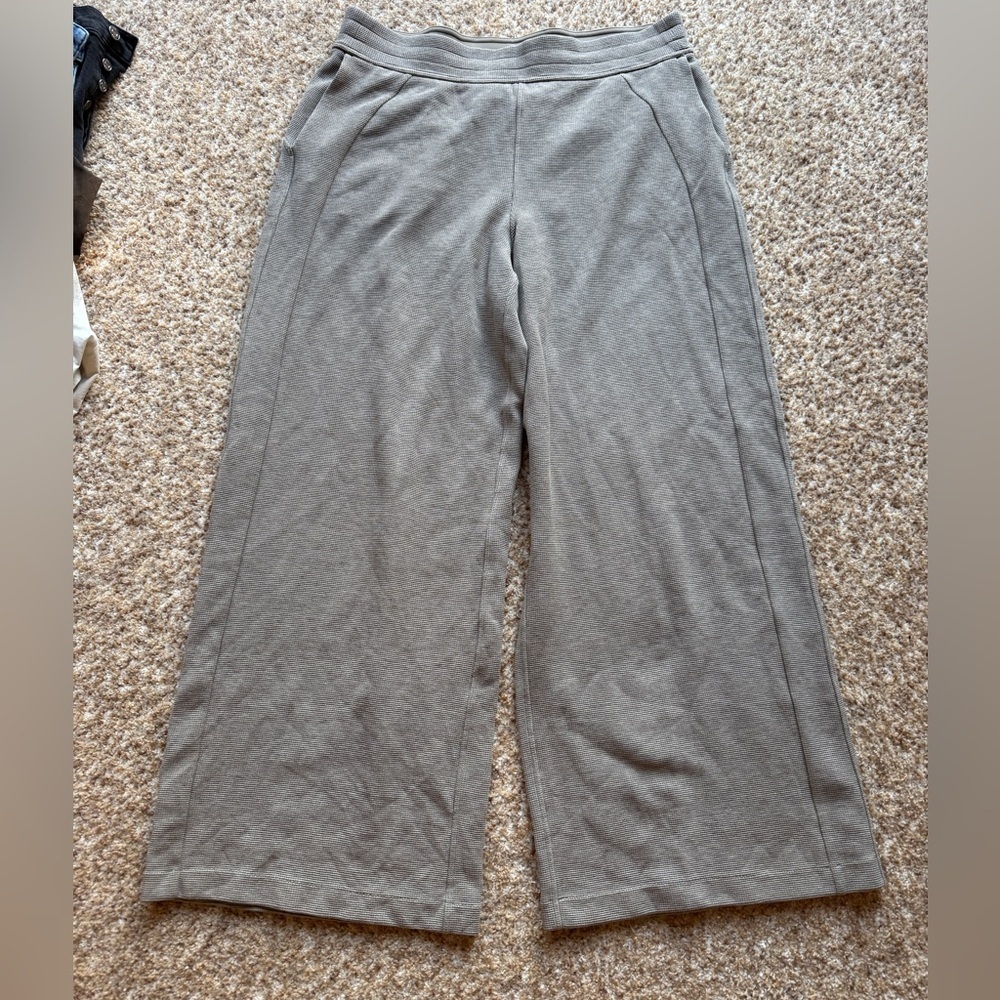 Lululemon Scuba mid rise wide leg pants Waffle h.W.ash.gray size XL sold out
